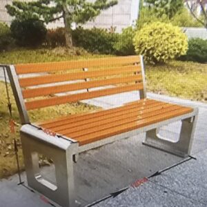 Ghế công viên có tựa mẫu 2 Chân ô vuông, thân inox 201, nan gỗ nhựa .Kích thước :120*40*80 cm